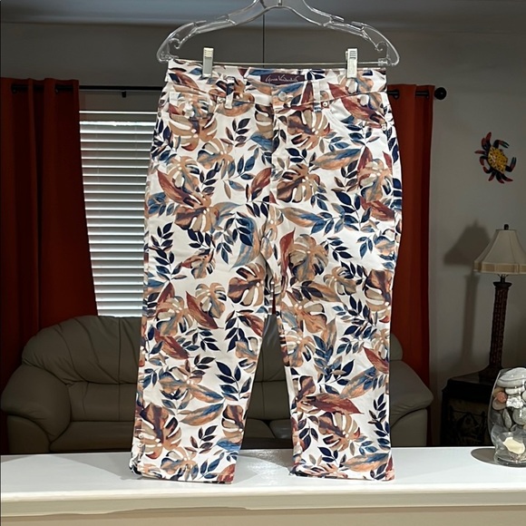 Gloria Vanderbilt Amanda Capri Leaf Print Women’s Petite Size 8P - Picture 1 of 6